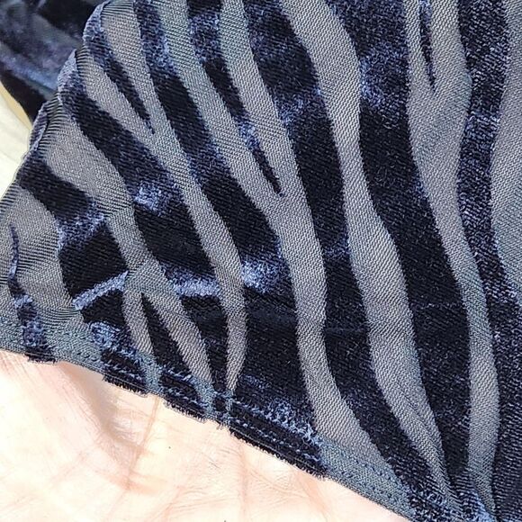 🩵NWT Sofia Vergara Black Burnout Zebra Print Long Sleeve Medium - Picture 7 of 12